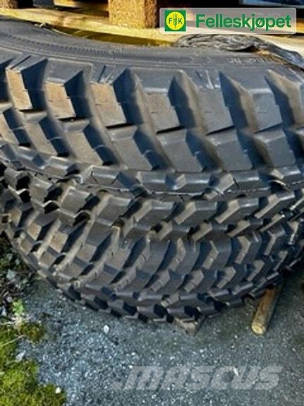 John Deere Hjul par: Nokian TRI 2 480/80 34 gul タイヤ、ホイル、リム