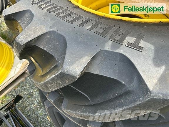 John Deere Hjul par: Trelleborg TM1060 600/60R30 الإطارات والعجلات والحافات