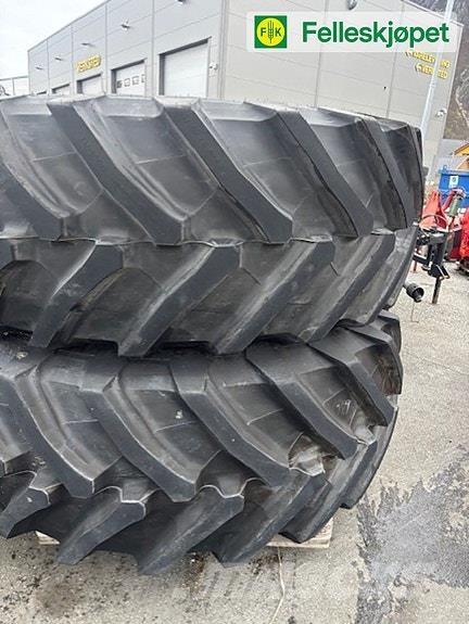 John Deere Hjul par: Trelleborg TM1000 710/75R42 Gul 420 Tekerlekler