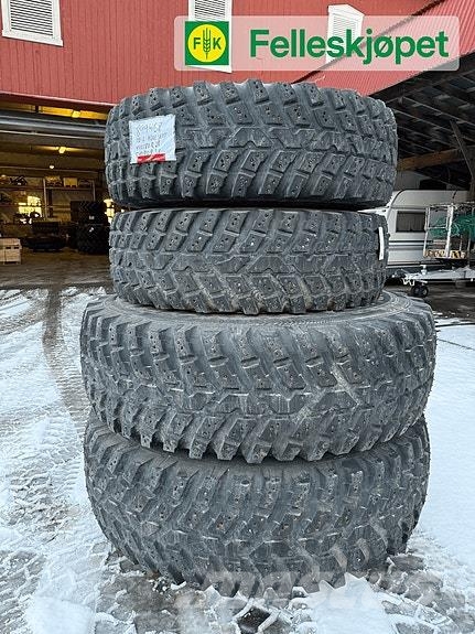 John Deere Hjulsett 540/80R38 og 440/80R28 Ελαστικά και ζάντες