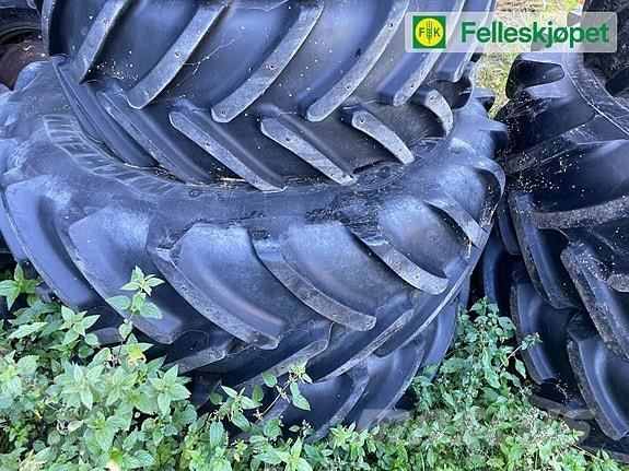 John Deere Michelin Multibib 650/65R42 80% med felg Traktörler