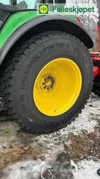 John Deere Nokian Hakkapelitta TRI 480/80 34 hjulsett Tyres, wheels and rims