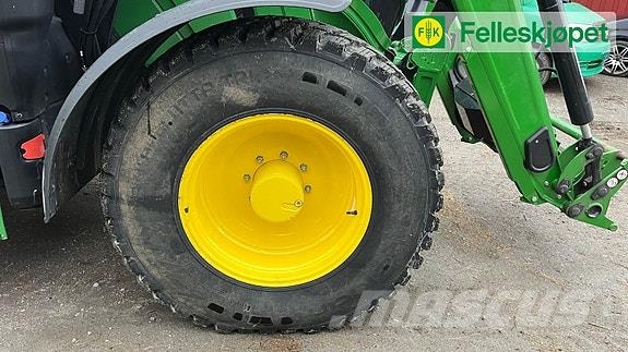 John Deere Nokian Hakkapelitta TRI 440/80R28 Traktoren