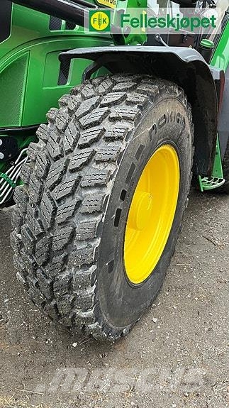 John Deere Nokian Hakkapelitta TRI 440/80R28 Traktoren