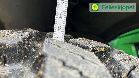 John Deere Nokian Hakkapelitta TRI 440/80R28 Traktoren