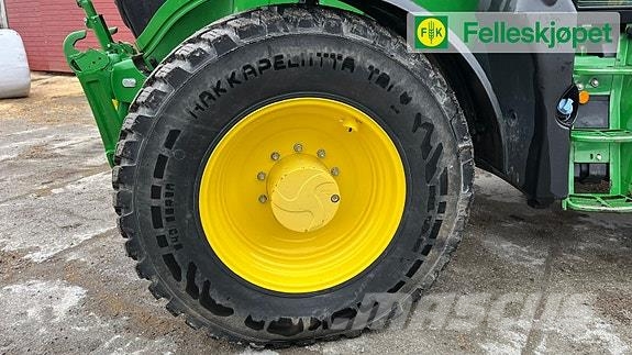 John Deere Nokian Hakkapelitta TRI 540/65 30 Traktoren
