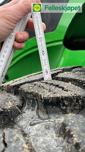 John Deere Nokian Hakkapelitta TRI 540/65 30 Traktoren