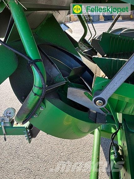 John Deere T560i HM حصادات