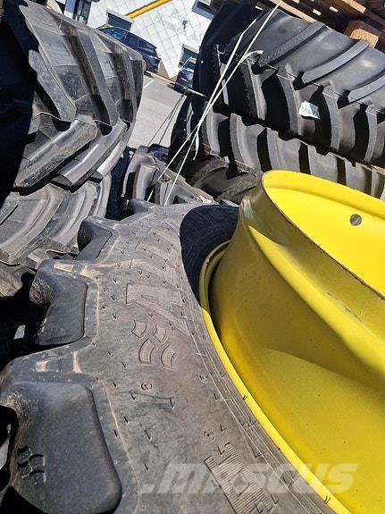 John Deere Tvillinghjul عجلات مزدوجة