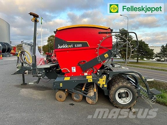 Junkkari Oy S300 Pluss Rasturači mineralnog đubriva