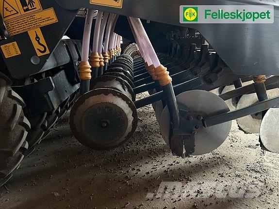 Junkkari Oy S300 Pluss Rasturači mineralnog đubriva