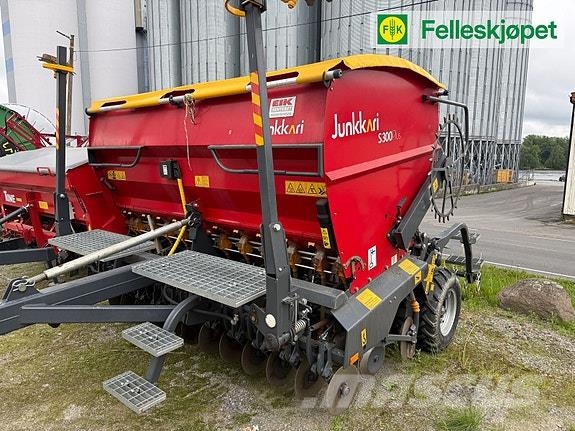 Junkkari S 300 Pluss Mėšlo barstytuvai