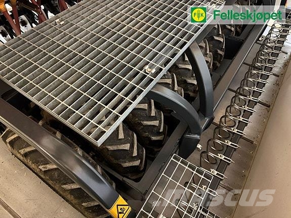 Junkkari S 300 Pluss Mėšlo barstytuvai