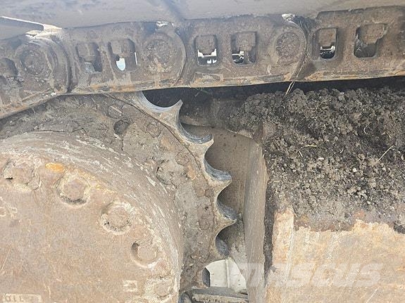 Komatsu PC240LC - 10 معدات البناء - غير ذلك