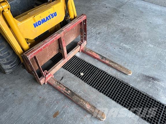 Komatsu SK714 معدات البناء - غير ذلك
