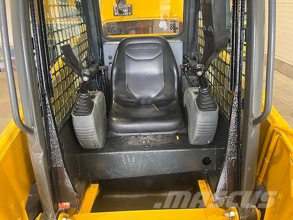 Komatsu SK714 معدات البناء - غير ذلك
