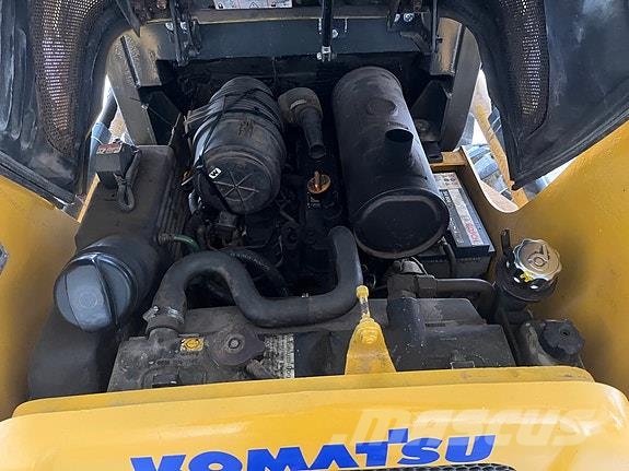 Komatsu SK714 معدات البناء - غير ذلك