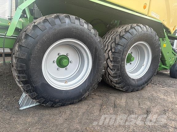 Krone Comprima CF 155 XC محزمات مستديرة