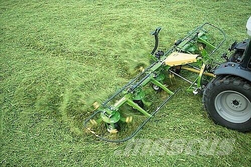 Krone Vendro 900 Sprederive Balirke (okrogle bale)