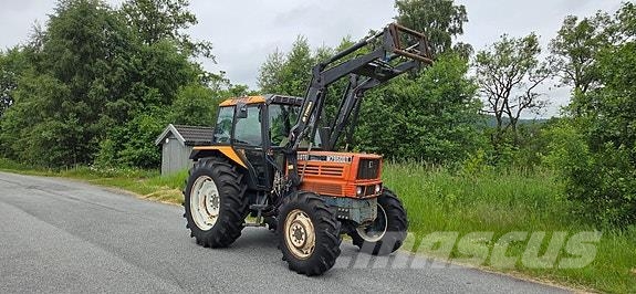 Kubota M 7950 DT Traktory