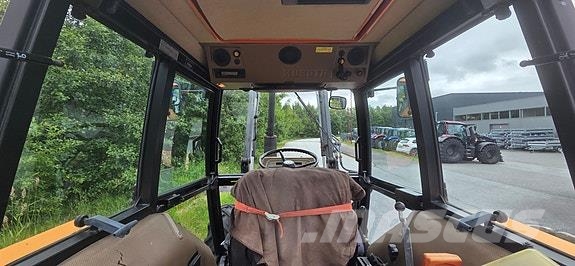 Kubota M 7950 DT Traktory