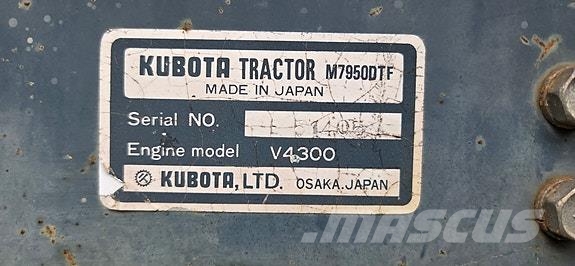 Kubota M 7950 DT Traktory