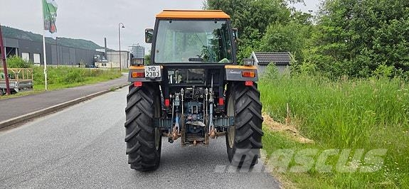 Kubota M 7950 DT Traktory