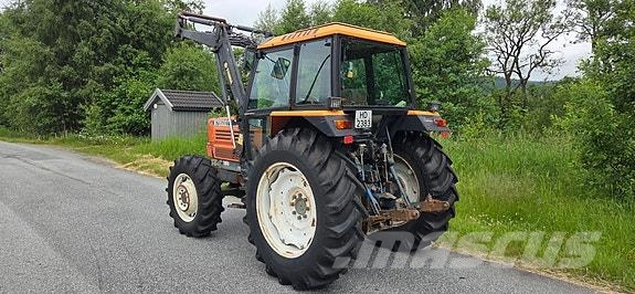 Kubota M 7950 DT Traktory