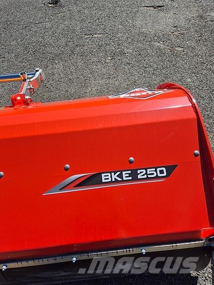 Kuhn BKE250 Altri macchinari per falciare e trinciare