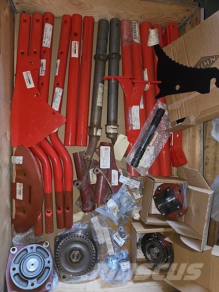 Kuhn Rive og slåmaskin Рядковые косилки