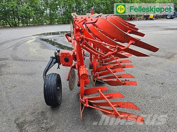 Kuhn Vari-master 123 Reversible ploughs
