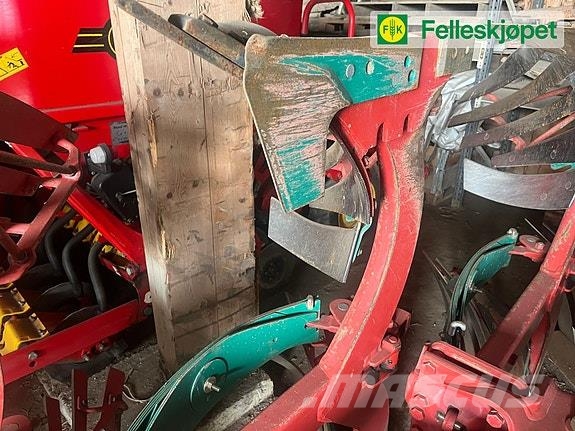 Kverneland es85 5skj stripe ماكينات وملحقات زراعة أخرى