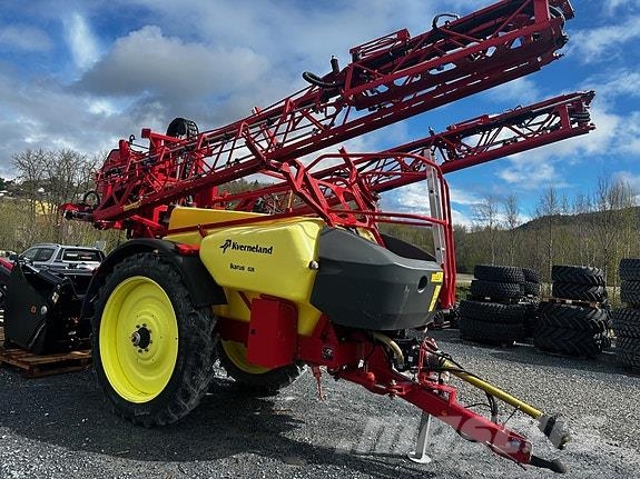 Kverneland Ikarus S28 Önjáró trágyaszórók