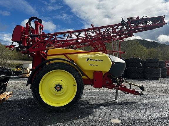 Kverneland Ikarus S28 Önjáró trágyaszórók