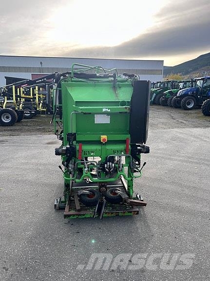  KVK 800-1 ماكينات وملحقات مواش أخرى
