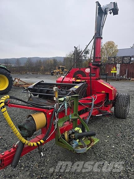 Lely Storm 130 P Stroji za krmo na lastni pogon