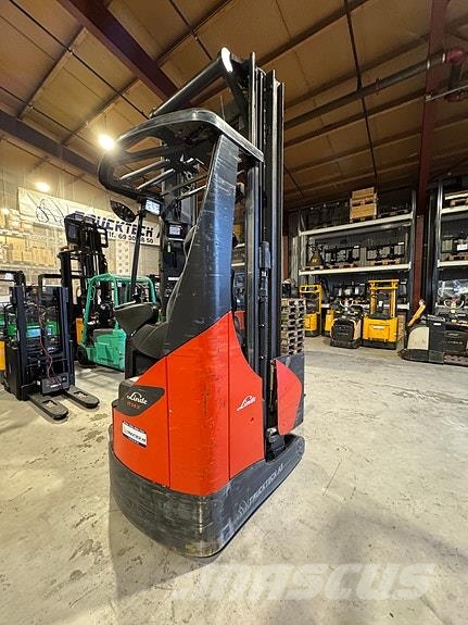 Linde Skyvemast معدات البناء - غير ذلك