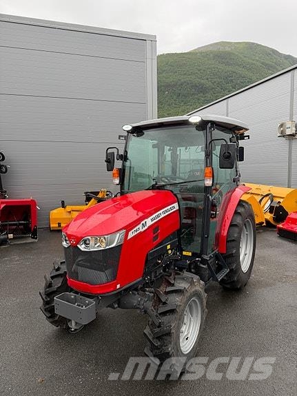 Massey Ferguson 1765M トラクター