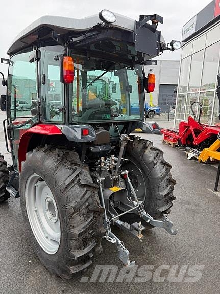 Massey Ferguson 1765M トラクター