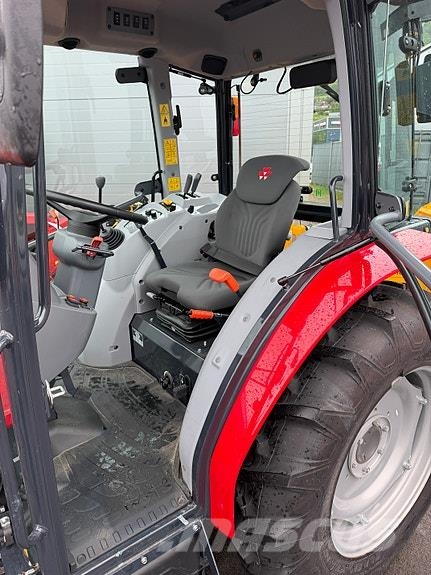 Massey Ferguson 1765M トラクター