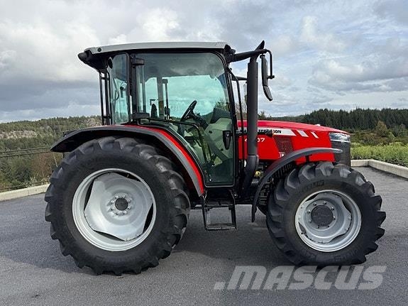 Massey Ferguson 4707 Tractors