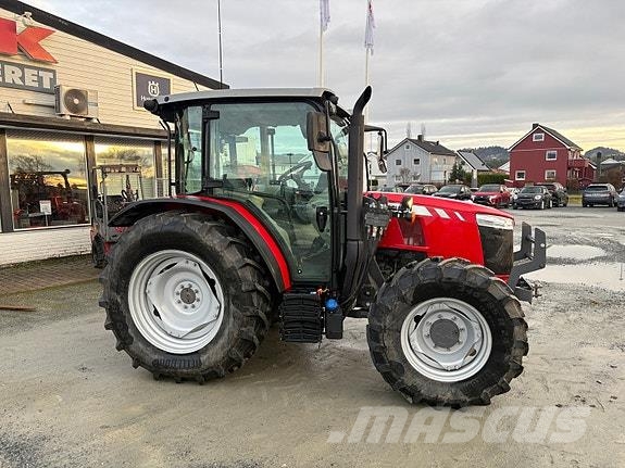Massey Ferguson 4708 トラクター