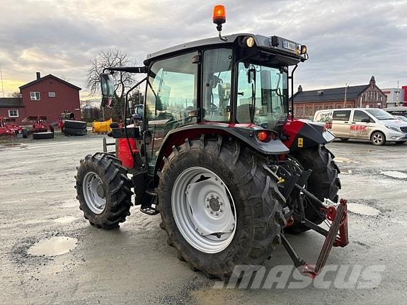 Massey Ferguson 4708 トラクター
