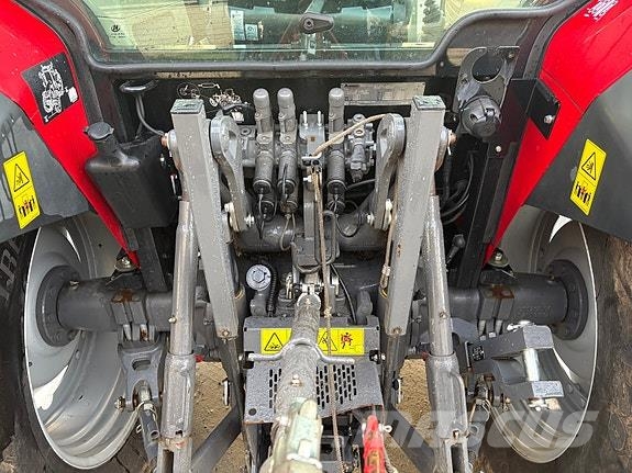Massey Ferguson 4708 トラクター