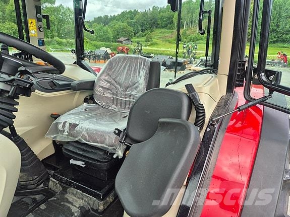 Massey Ferguson 4708 M Dyna 2 Трактори