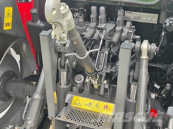 Massey Ferguson 4708 M Dyna 2 Трактори