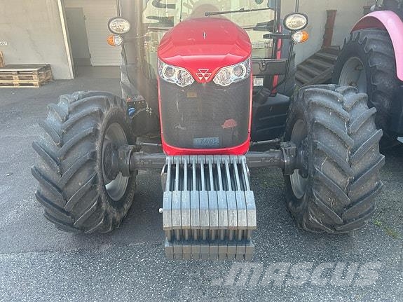 Massey Ferguson 4709 Traktory