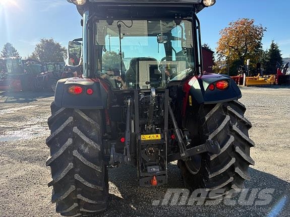 Massey Ferguson 4710 Traktorer