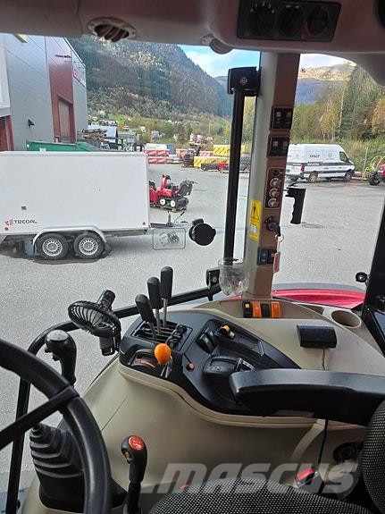 Massey Ferguson 4710M Traktörler