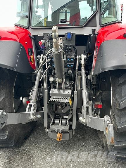 Massey Ferguson 5 S 145 Dyna-6 Traktorer